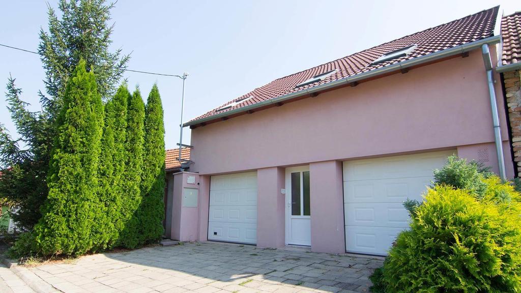 Apartman Cabernet Velké Pavlovice Екстериор снимка